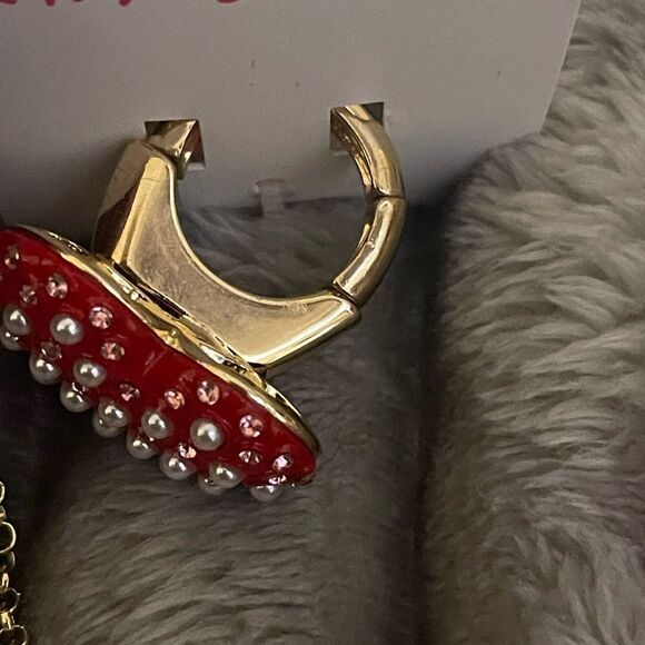 Four piece, Betsey Johnson, XOXO heart Valentine’s kitsch statement jewelry set - Picture 6 of 13